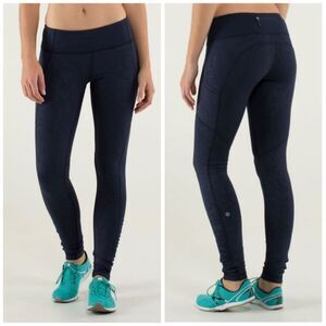 Lululemon Speed Tight Ruched Leggings Navy Paisley